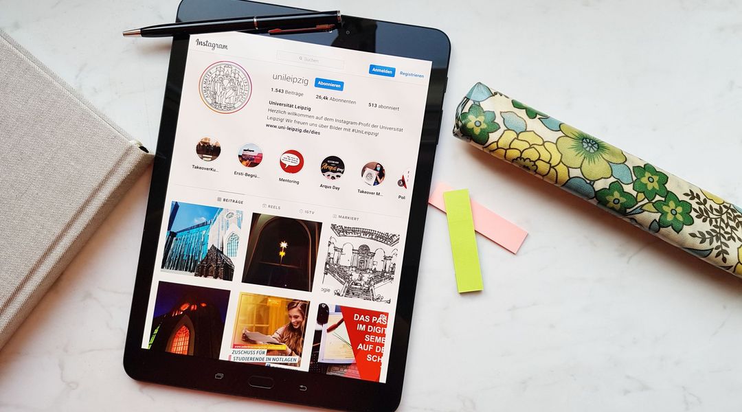 Instagram-Profil der Uni Leipzig auf Tablet angezeigt, Foto: Nancy Haustein